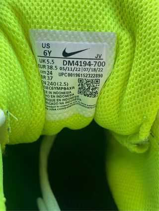 Zapatillas Nike Running Amarillas y Blancas