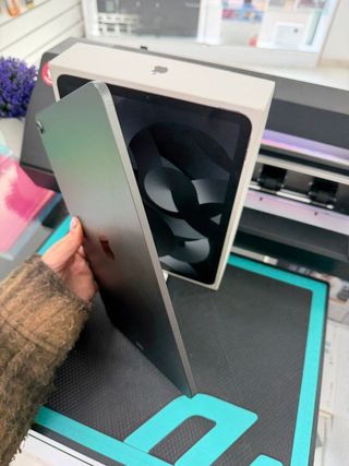 iPad Air 5ta 2022 64gb como nuevo