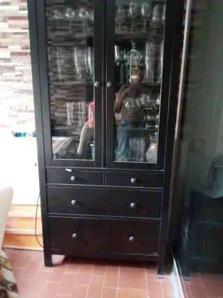 Mueble aparador negro Ikea