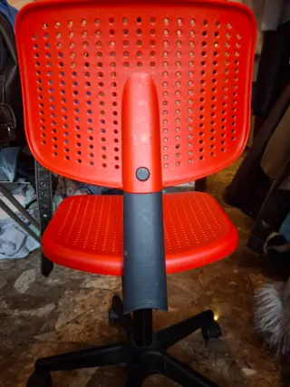 Escritorio infantil madera y cajones REGALO SILLA