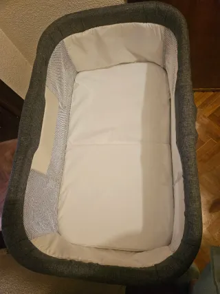 Cuna plegable bébé- casi nueva