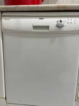 Lavavajillas Zanussi Essential poco uso