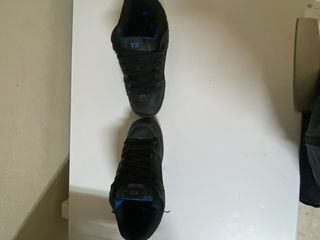 Zapatillas Globe Negras y Azules