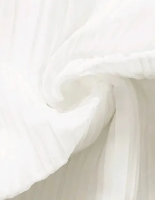 Mono blanco plisado boda civil elegante