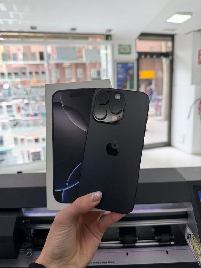 IPHONE 16 PRO 256GB SEMI NUEVO