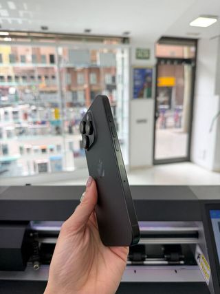 IPHONE 16 PRO 256GB SEMI NUEVO