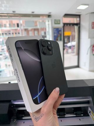 IPHONE 16 PRO 256GB SEMI NUEVO