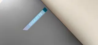 Gigabyte AERO X16 16" – 32GB RAM – RTX 5060