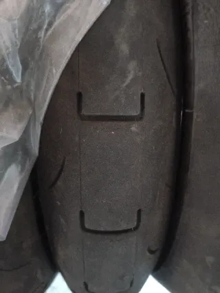 Juego neumáticos supermotard