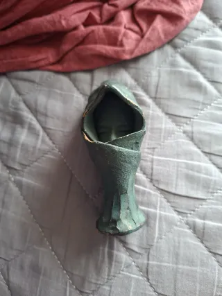 Scultura donna velata ceramica sarda