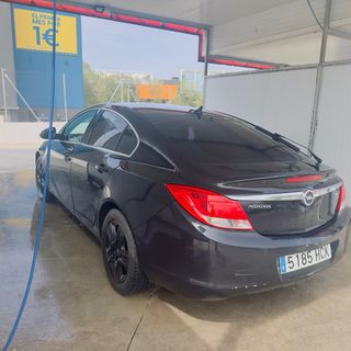 Opel Insignia 2011 .180 milklm.