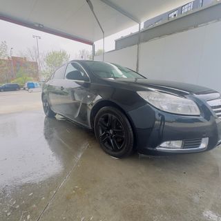 Opel Insignia 2011 .180 milklm.