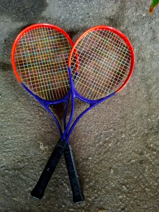 Raquetas de tenis de colores