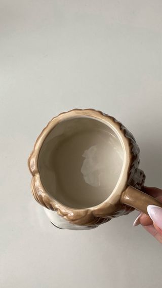 Taza de cerámica con diseño de perro