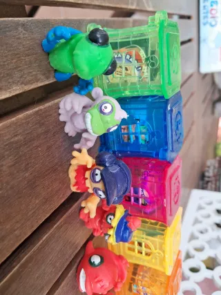 Lote Figuras Zomlings con Casas