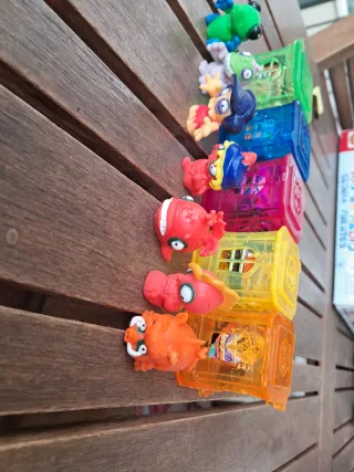 Lote Figuras Zomlings con Casas