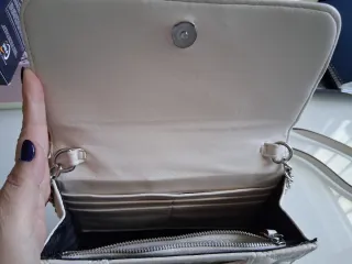 Bolso Steve Madden blanco y plateado