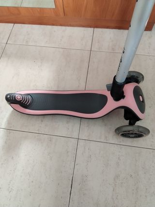 Patinete Globber Expert 2.0. Ruedas con luz.