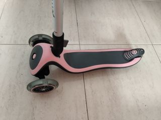 Patinete Globber Expert 2.0. Ruedas con luz.