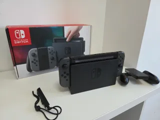 Nintendo Switch Negra y Gris (LEER BIEN)