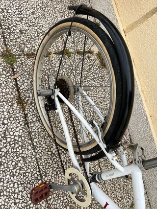 Bicicleta Paseo B-Twin Blanca