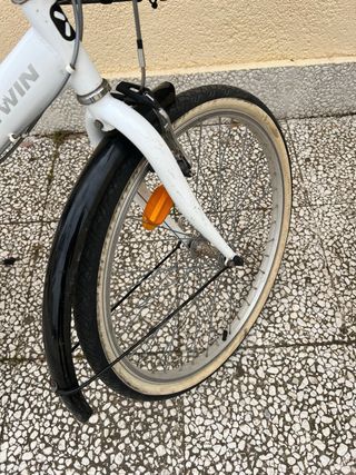 Bicicleta Paseo B-Twin Blanca