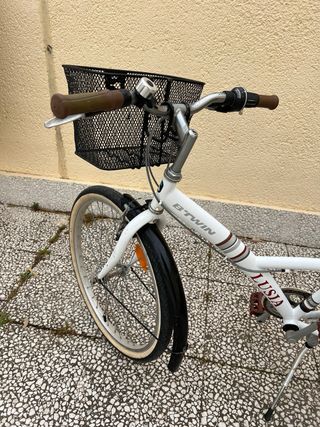 Bicicleta Paseo B-Twin Blanca