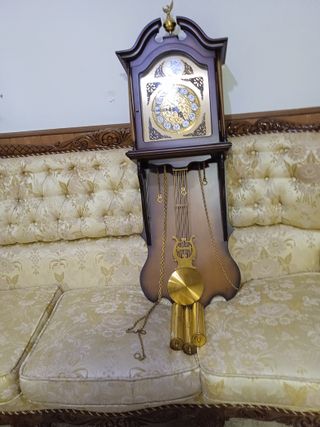 Reloj de pie antiguo