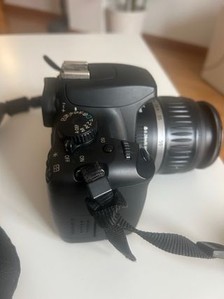 Canon EOS 77D + Objetivo 18-55mm IS STM