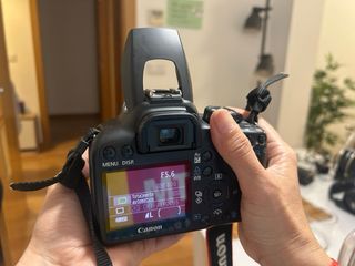 Canon EOS 77D + Objetivo 18-55mm IS STM