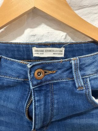 Jeans Zara tiro bajo azul 14 años