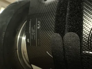 Patinete eléctrico con asiento y ruedas