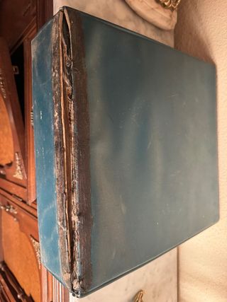 Máquina de escribir Olivetti DORA