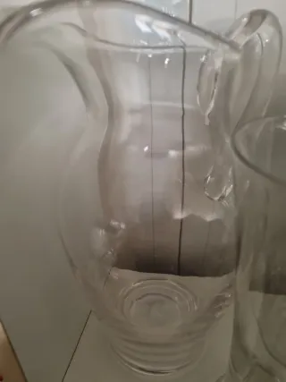 Jarra y vaso de cristal
