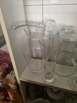 Jarra y vaso de cristal