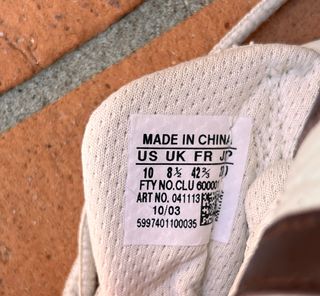 Sneakers Adidas bianche e marroni