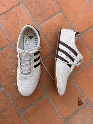 Sneakers Adidas bianche e marroni