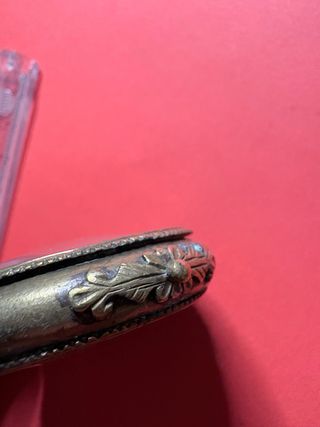 Relicario antiguo ovalado