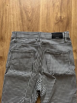 Pantalones Stradivarius cuadros Talla 38