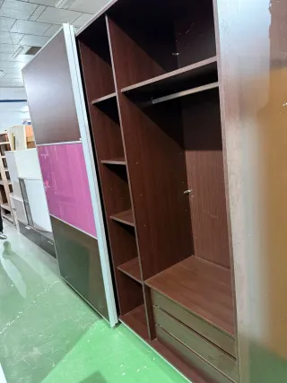 Armario modular madera y cristal