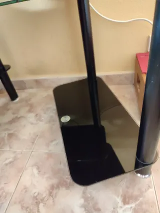 Mesa de ordenador cristal negro