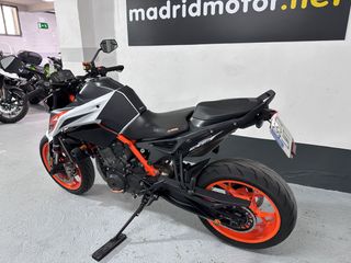 KTM 890 Duke R