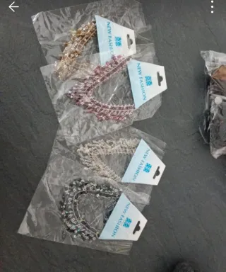 Stock bigiotteria bracciali collane e molto altro