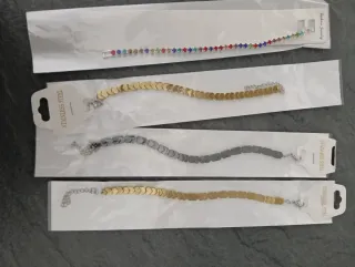 Stock bigiotteria bracciali collane e molto altro