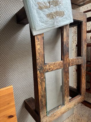 Mesa salon baja de madera. Para restaurar