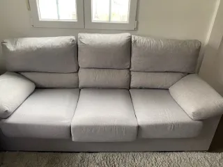 Sofá gris de tela, poco uso