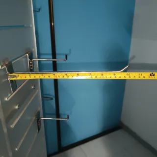 Expositor giratorio metálico para tienda