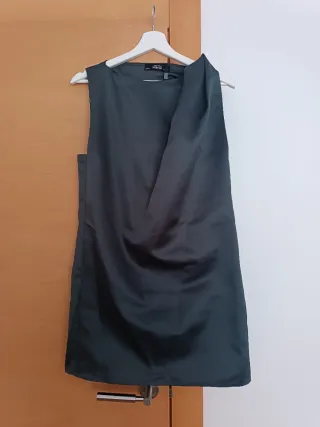 Vestido Mango Premium gris satinado nudo