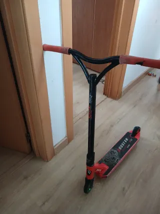 Patinete infantil rojo