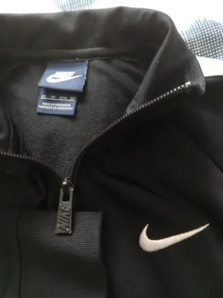 Chándal Nike Talla xs negro y blanco